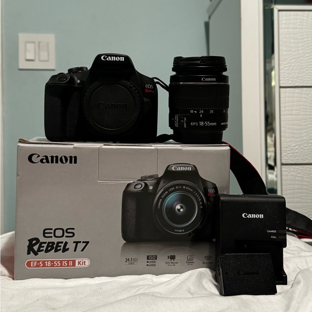 Canon EOS Rebel T7